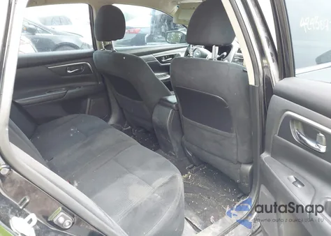 2015 Nissan Altima 2.5 S z USA, uszkodzony, nr VIN 1N4AL3AP1FC259747